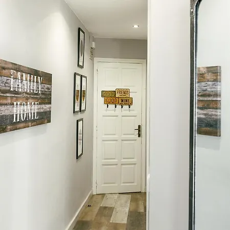 아파트 D-luxe 로지즈